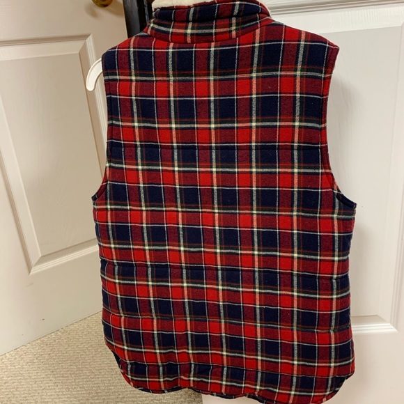 Red Vest - Picture 3 of 3